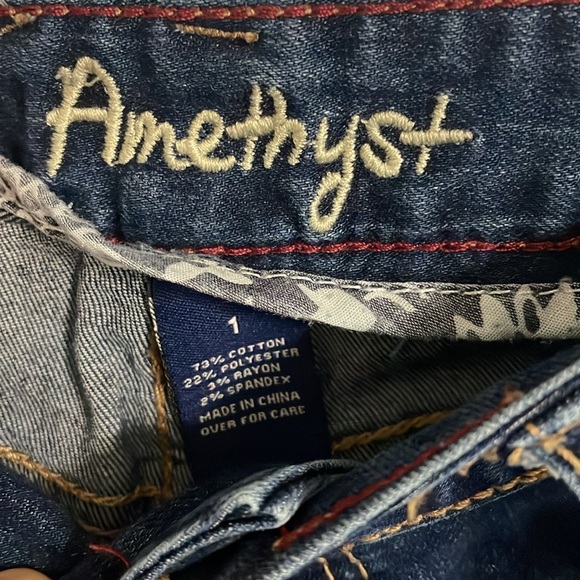 Women's/Juniors Dark Wash, Low-Rise, Skinny Jeans - Picture 5 of 5